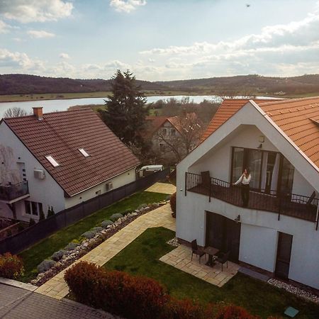 Pilger Apartments Тихань Екстер'єр фото