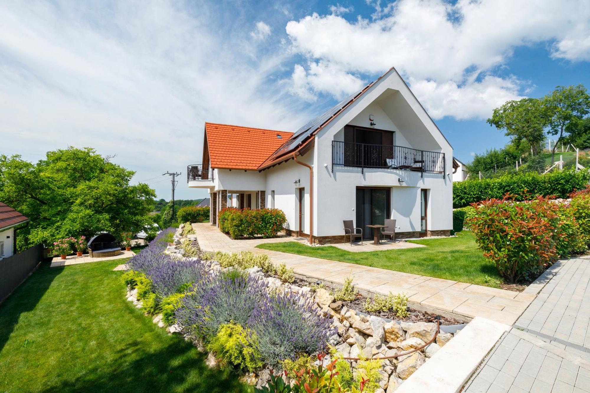 Pilger Apartments Тихань Екстер'єр фото