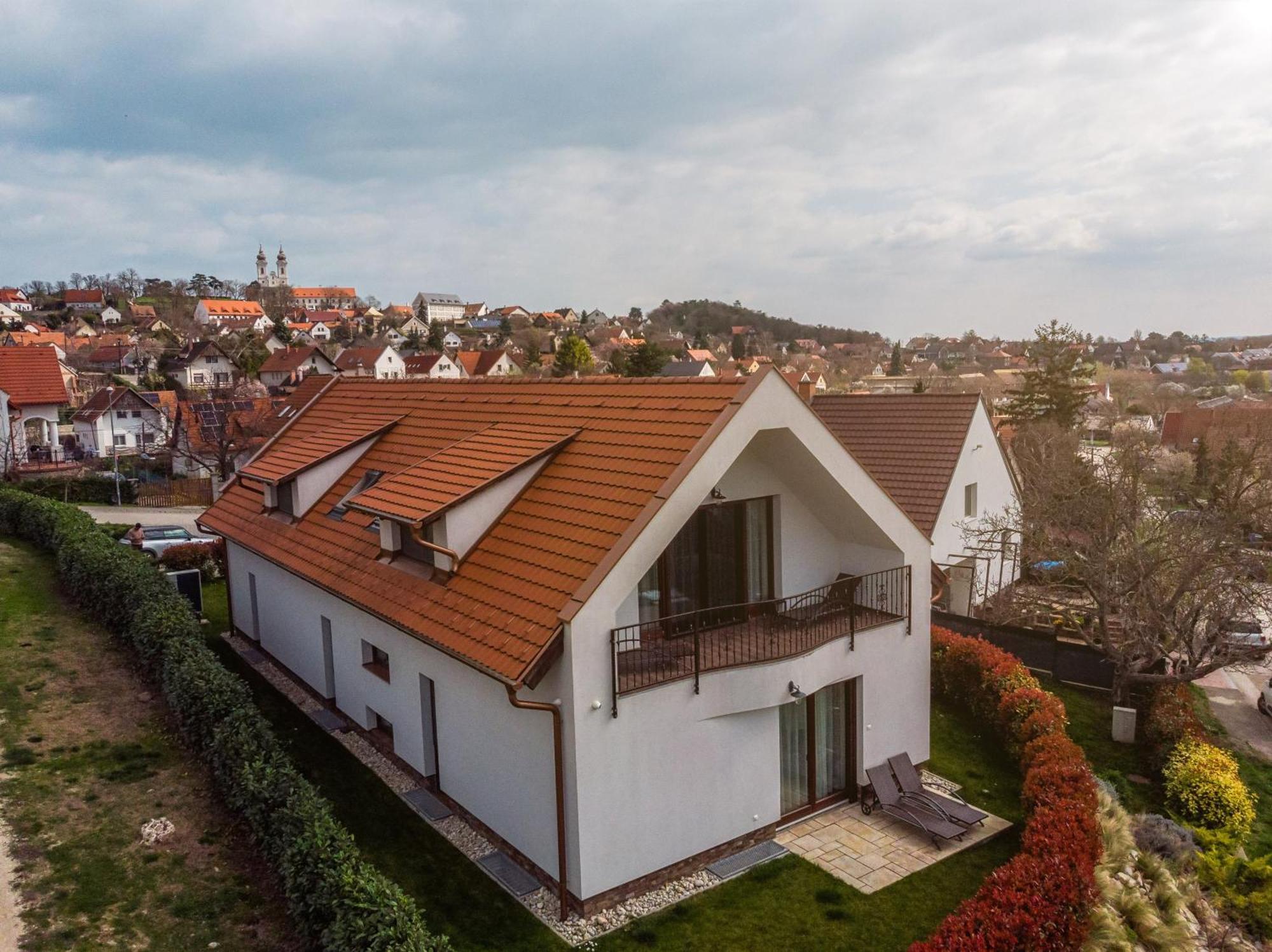 Pilger Apartments Тихань Екстер'єр фото