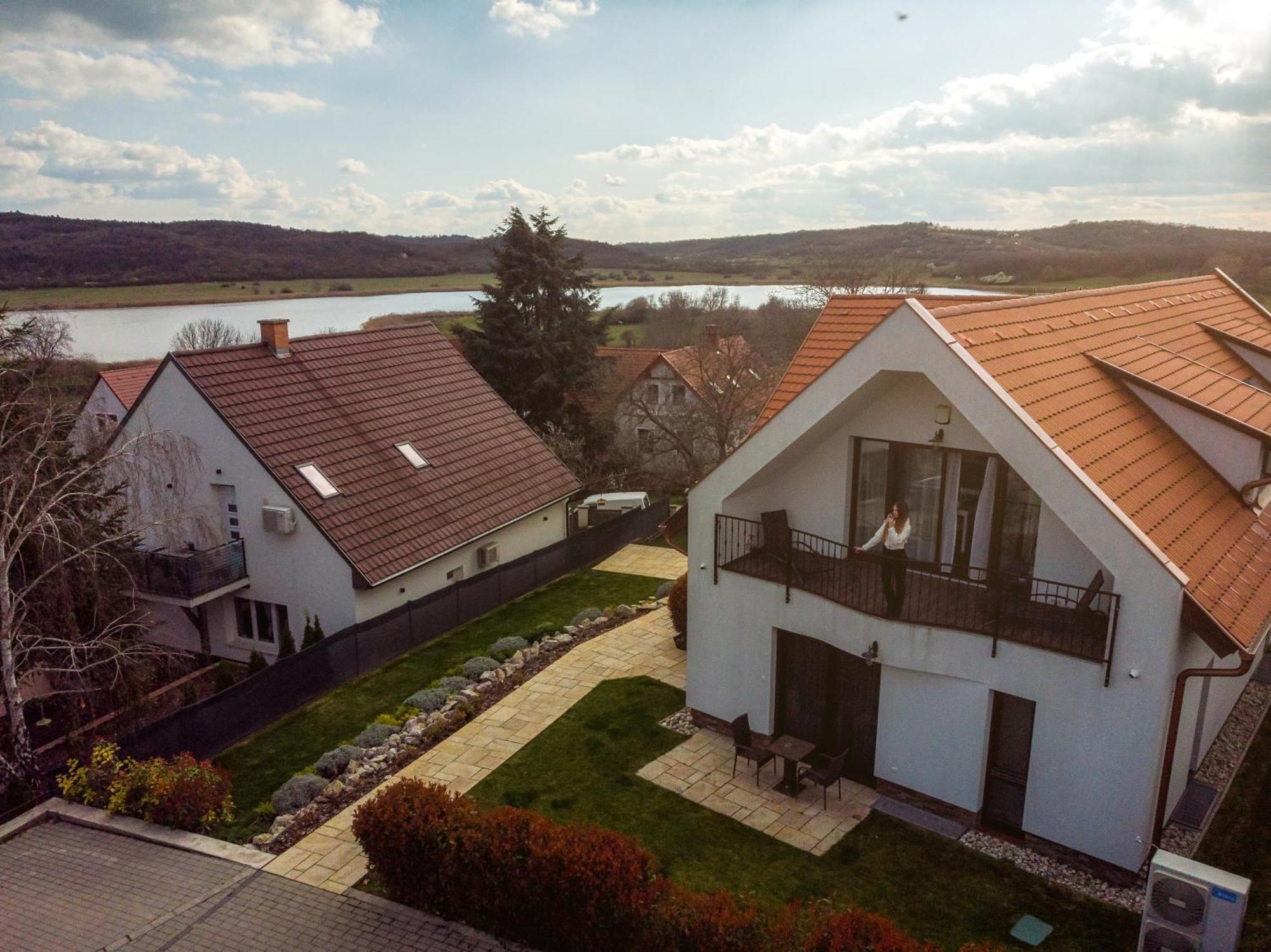 Pilger Apartments Тихань Екстер'єр фото