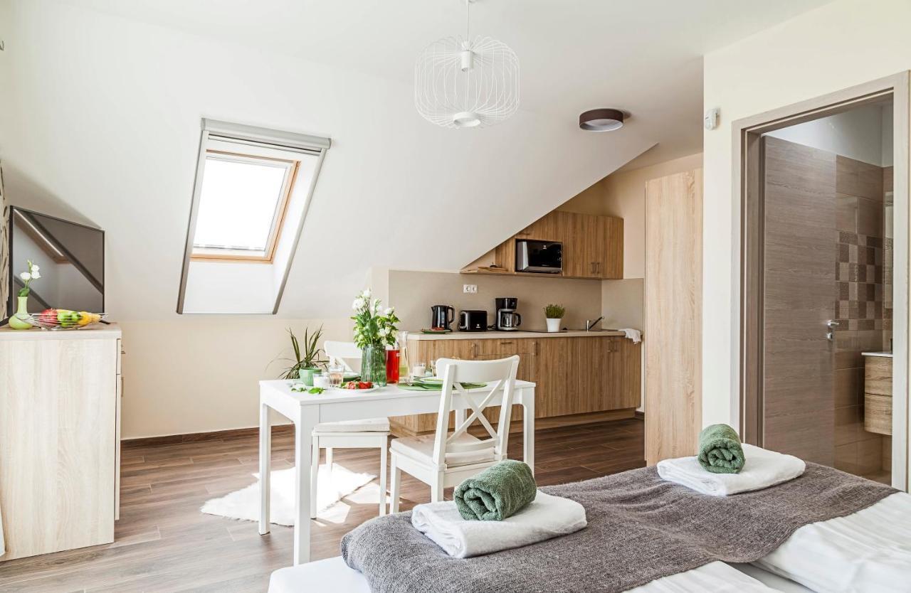 Pilger Apartments Тихань Екстер'єр фото